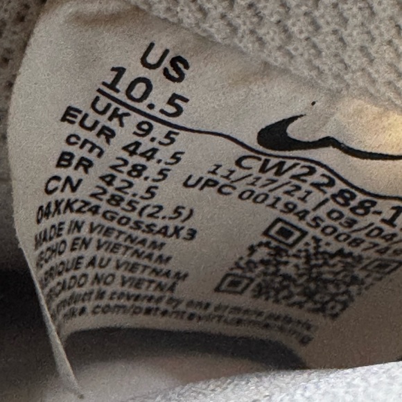 Size 10.5 - Nike Air Force 1 '07 Low Triple White Mens Shoes - Picture 6 of 7